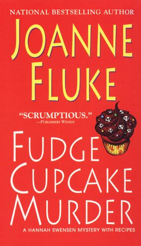 Fudge Cupcake Murder cover
