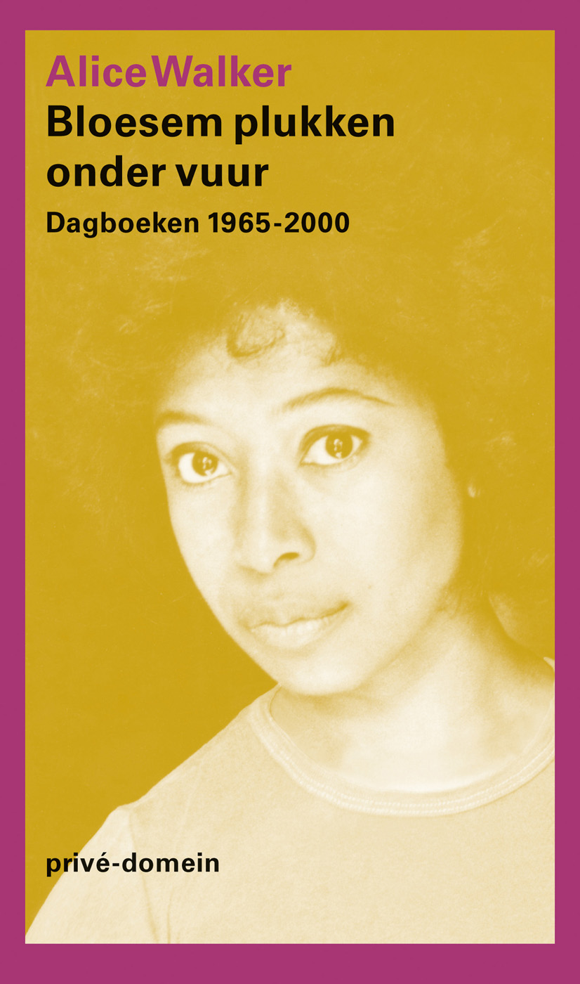 Cover van Bloesem plukken onder vuur : dagboeken 1965-2000