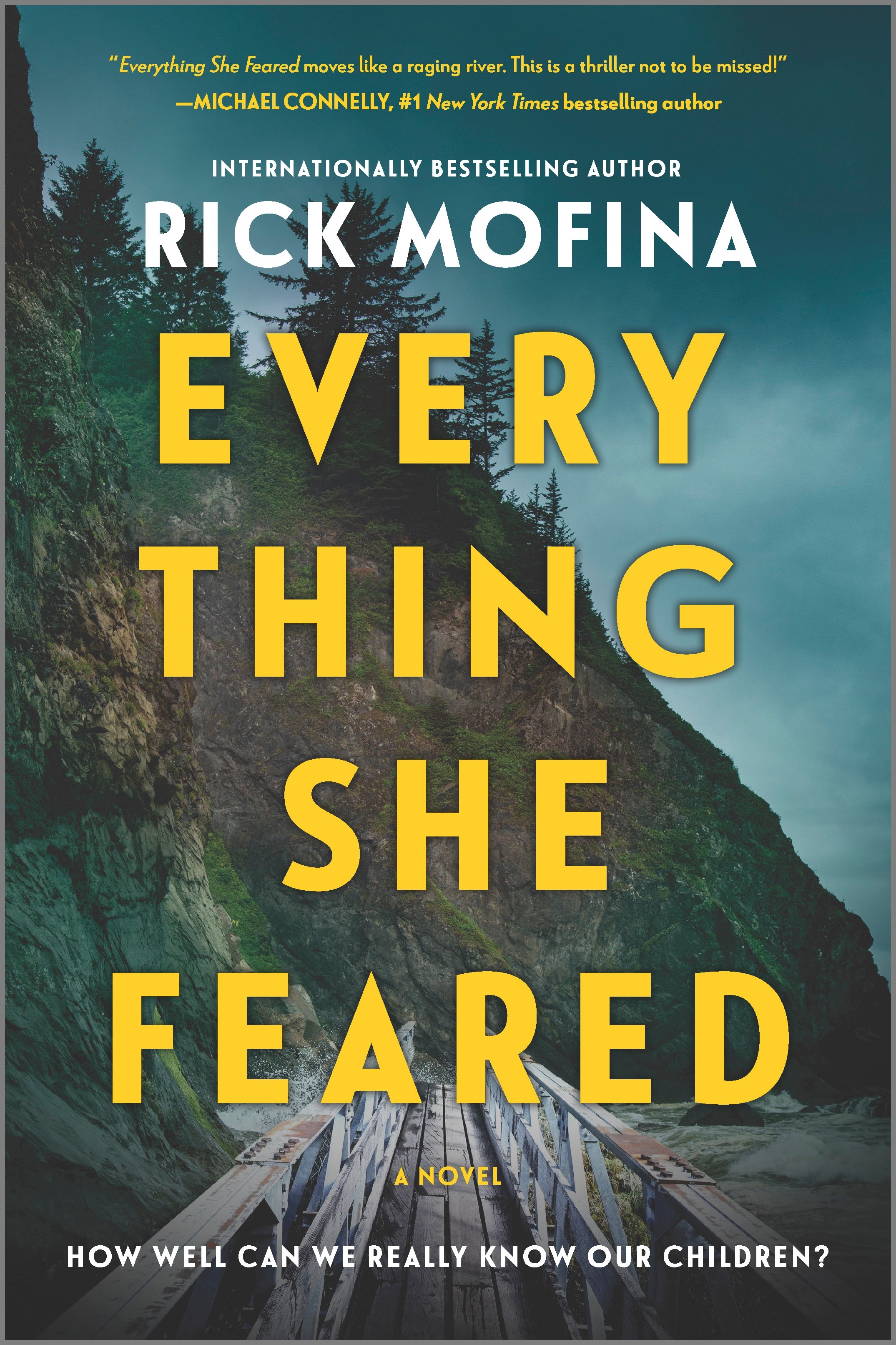 Image de couverture de Everything She Feared [electronic resource] : A Suspense Novel