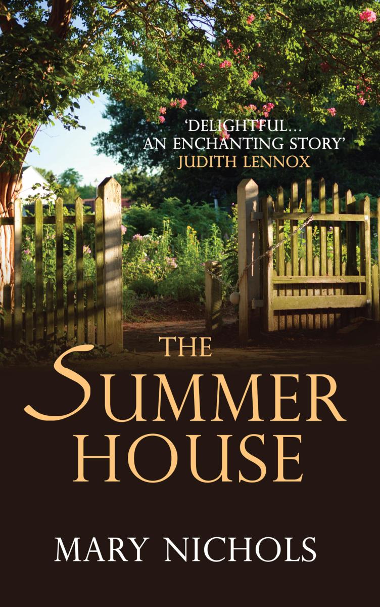 Image de couverture de The Summer House [electronic resource] : The moving and heartwarming family story